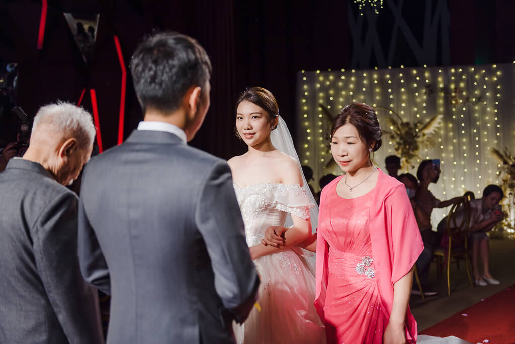 大直典華婚宴,台北婚攝,婚攝,婚禮攝影,婚禮紀錄,婚禮,結婚,婚紗,新娘,新秘,婚宴,婚攝作品,婚攝價格,大直英迪格酒店